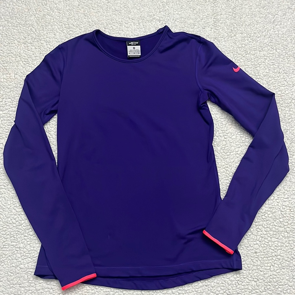 🟤🟤Women’s Nike Pro Dri-Fit long sleeve size Med
